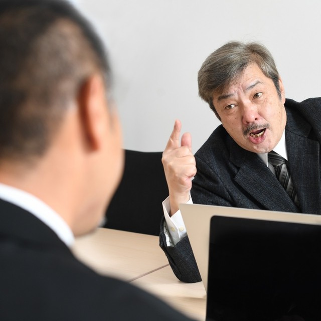 罵倒されている音声を密かに録音…これって罪になる？　※画像はイメージです（こうまる/photoAC）