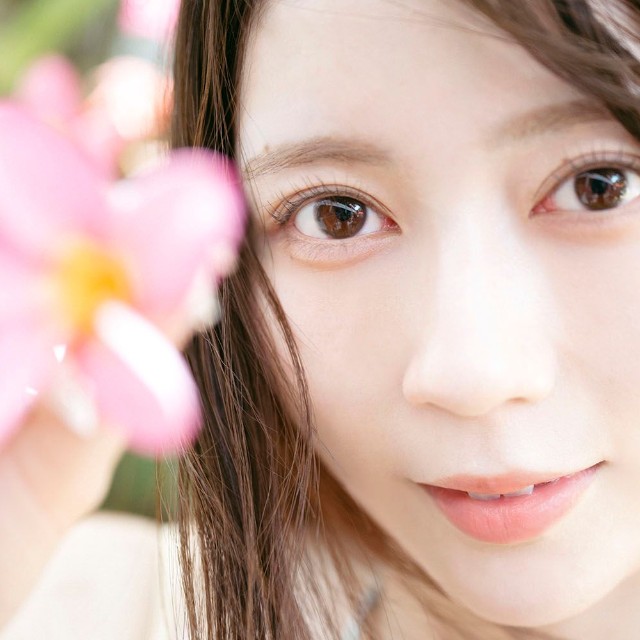水瀬さらら 1st写真集より＝撮影／酒井貴弘