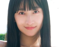 榎原依那2nd写真集「I am Ina」　撮影：Takeo Dec.／（講談社）より