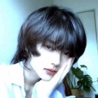 幼少期から成人までのビフォーアフターの様子に驚きの声が続出