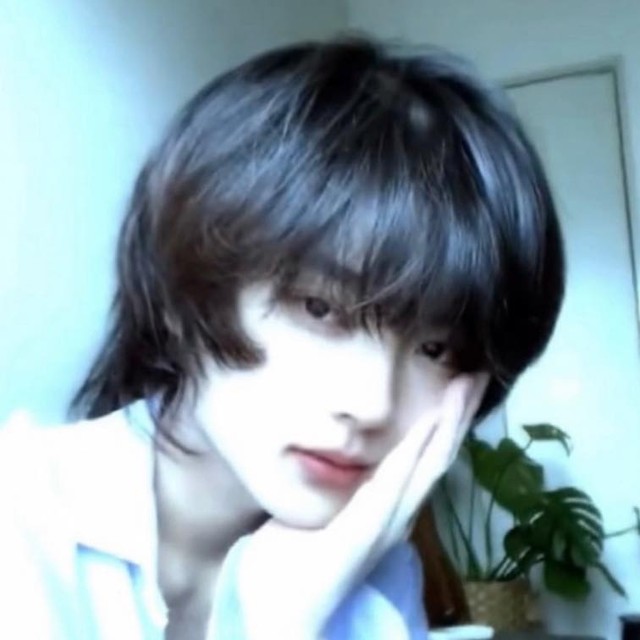 幼少期から成人までのビフォーアフターの様子に驚きの声が続出