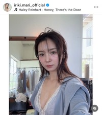 「FLASH」（25年10月28日発売号）に登場した入来茉里のオフショット　本人のインスタグラム（@iriki.mari_official）より＝2025年10月28日投稿