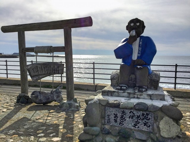 江差の繁次郎像