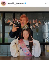 長女・うたさんの誕生日祝いでは2ショットを投稿（つるの剛士公式インスタグラムより）