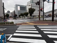 岡山駅前交差点の新しい横断歩道　10月19日撮影