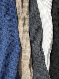 ワッフルヘンリーネックTシャツ（提供写真）