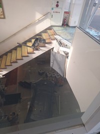 屋上から落下後の様子（提供：さとうもときさん）