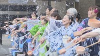 「むつみ京都きもの学院」による打ち水　岡山市北区