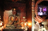 怖すぎる地獄絵図の映像が流れる地獄堂