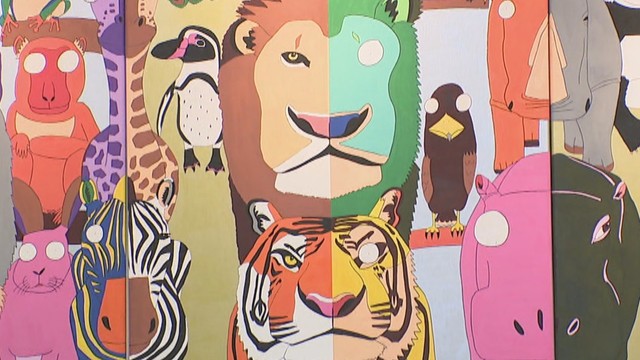 自閉スペクトラム症の双子アーティストが個展　兄が初めて「人」を描く　香川・坂出市