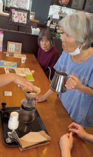 スターバックスでの様子