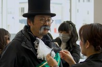 衣装を身につけ観光客を迎えたら本番開始（画像提供：プレイング株式会社）