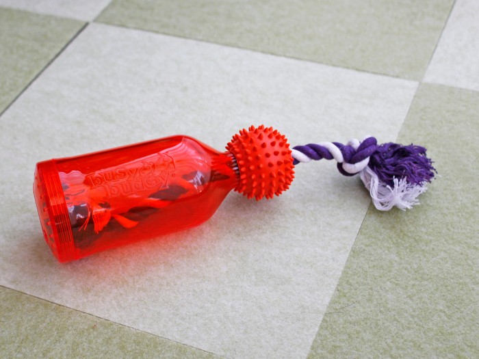 「ビジーバディ タグボトル」（リッチェル）