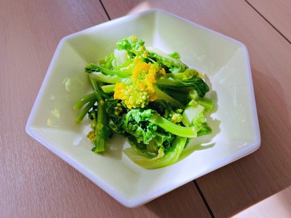 白菜の菜の花をおひたしに「甘くておいしい」（画像提供：こしのりょう（こっしー）漫画家さん）