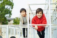 遊ぶこども※画像はイメージです（One/stock.adobe.com）