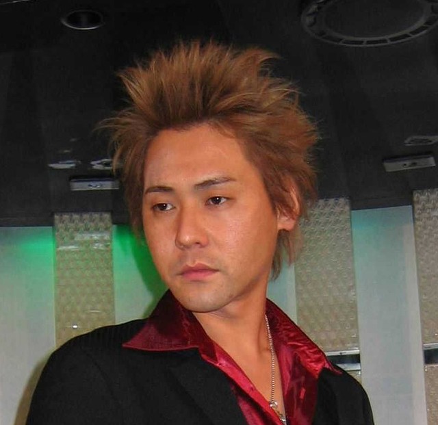 「ヒロシです」と自虐ネタでブレイクしたヒロシさん＝2005年撮影