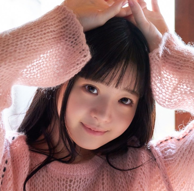 井上もも写真集『MoMologue』