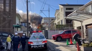 仙台市青葉区旭ケ丘で火事　消火活動続く　住人の女性がけが