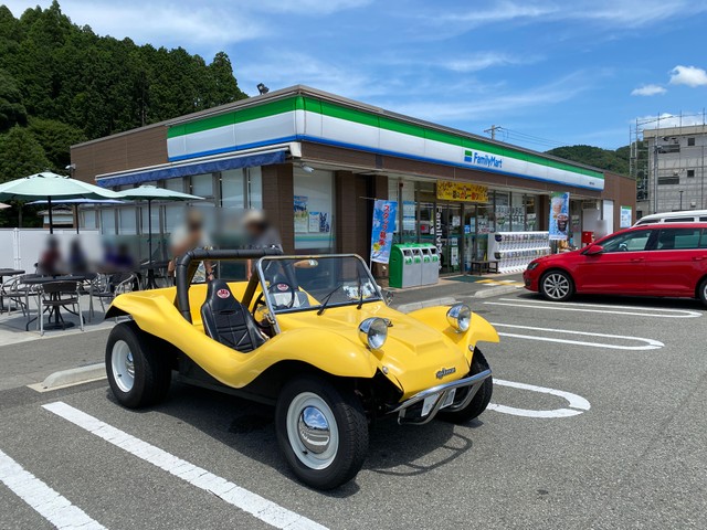 水分補給のためコンビニへ。店内から出たくなくなるくらい涼しかったです。