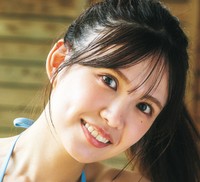 岡本彩夏（撮影／高橋慶佑　ヘアメイク／海瀬志津奈（JULLY）　スタイリング／鮎川恵子）