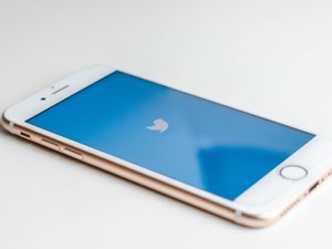 「SNS中毒」だった私は、フォロワーか恋人か選べず元気がなかった