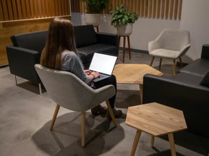 高校まで女子校だった私、大学で初めて「性別」のレッテルを張られた