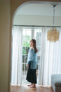 松田里奈が登場した「B.L.T.2026年12月号」（東京ニュース通信社刊） 撮影／細居幸次郎