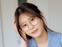 野村るな「週刊SPA! 」（扶桑社）3月24・31日合併号より＝撮影／友野雄 ヘアメイク／ムロゾノケイト（GiGGLE） スタイリング／春原愛子