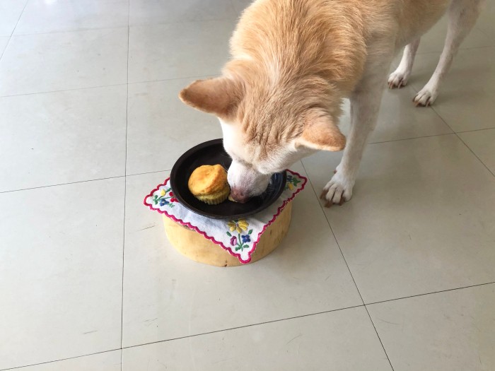 はじっこからいただきます。