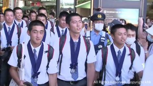 【速報】仙台駅で大勢が出迎え　甲子園準優勝の仙台育英が帰仙