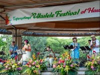 ７月に米ハワイ・ワイキキ・カピオラニ公園で開催された「インターナショナル・ウクレレ・フェスティバル・オブ・ハワイ」に出演した1933ウクレレオールスターズ