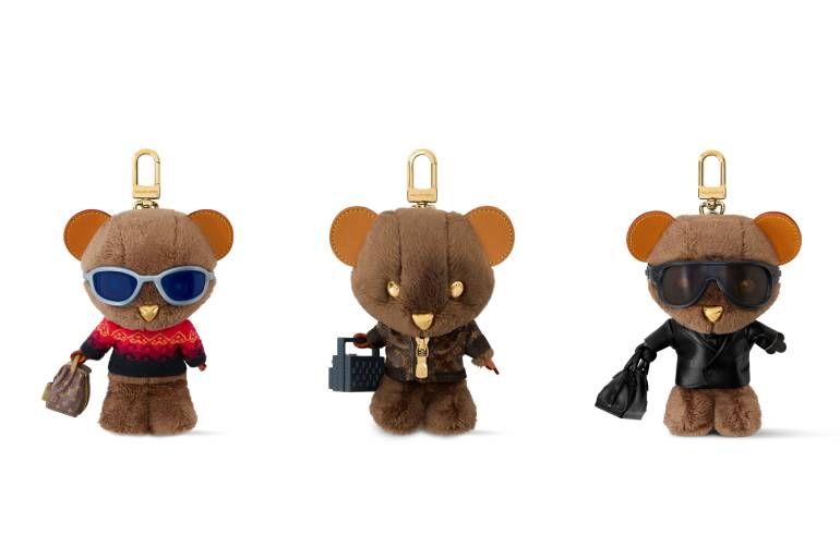 LOUIS VUITTON テディベア バッグチャーム ルイ・ヴィトン新作】ランウェイルックをまとったバッグチャームが登場
