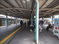 神戸電鉄から神戸市営地下鉄北神線に対面で乗り換えられる