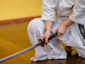 多感な少女が受けた呪いを解いてくれたのは、2次元の男の子だった