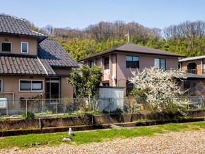 相続した実家の売却を考えたら　仲介会社選択から契約までの流れ