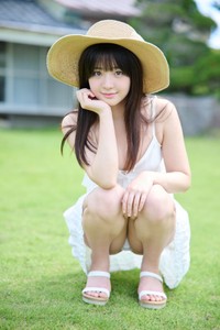 井上ももの1st写真集「Mirage Princess」（ジーオーティー）より＝撮影：福島裕二