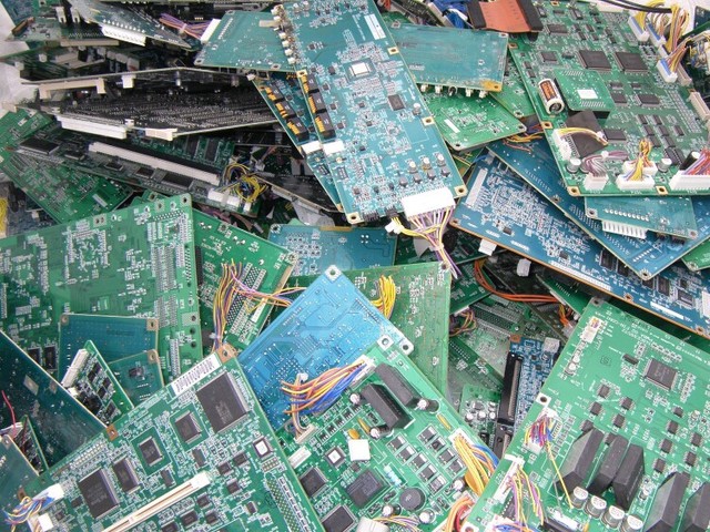 都市鉱山　PCメモリ　100枚 都市鉱山 PCメモリ24枚 ＋メモリ金メッキ端子部分 ＋ 金製品 ＋