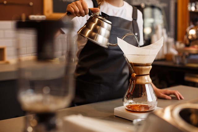 喫茶店の倒産が過去最多ペースで推移しています　※写真はイメージです（YURII MASLAK/stock.adobe.com）