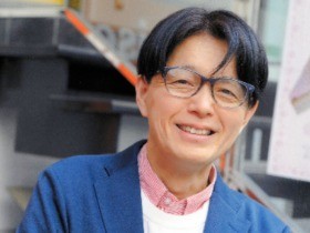 犬役の声優、「ウォン」だけで感情を表現　小説「声のお仕事」