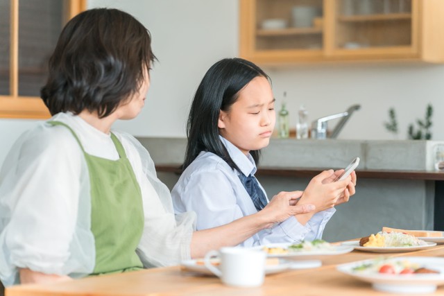 約束を守れなかったペナルティ→スマホは没収　※画像はイメージです（buritora/stock.adobe.com）