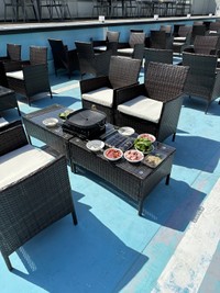 学校のプールでバーベキューが楽しめる「いくのBBQスカイパーク」