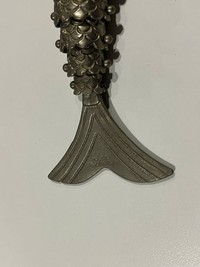 尾っぽの部分の刻印をよく見ると…。 ※Hayato Imanishiさん提供