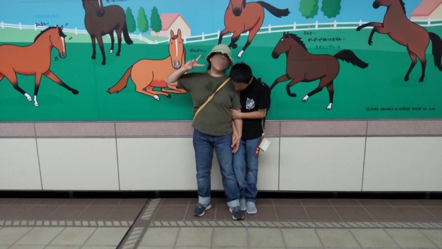 怖くなって、まなさんにしがみついた時の様子