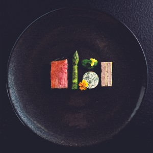 記憶の中の家庭料理を、現代の美食へ昇華する。