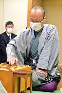 渡辺明名人(提供：日本将棋連盟)