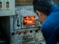 【写真特集】国内でも少数　炭火焙煎を続ける萩原珈琲