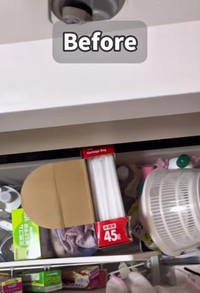 片付け前の棚／くり子さん（@kuriko_kurashi）提供