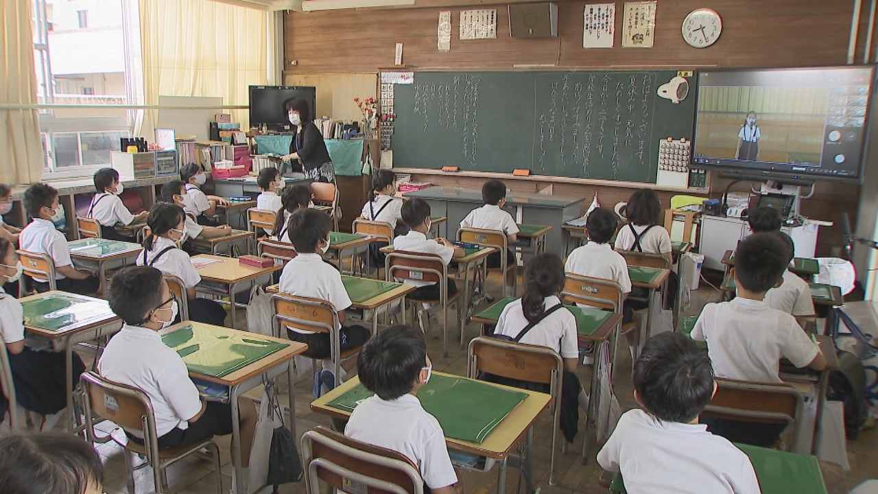 クラスメートとの再会喜ぶ 香川県の公立小中学校で始業式 | KSB