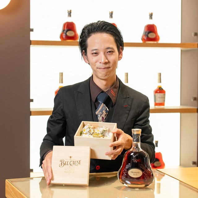 ヘネシーへの愛と敬意を、<br>甘美な一杯に託して世界へ。