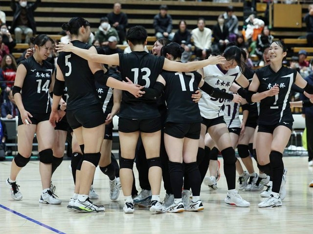バレー - 【写真】女子は東京女子体育大学が、55年ぶり2度目の優勝